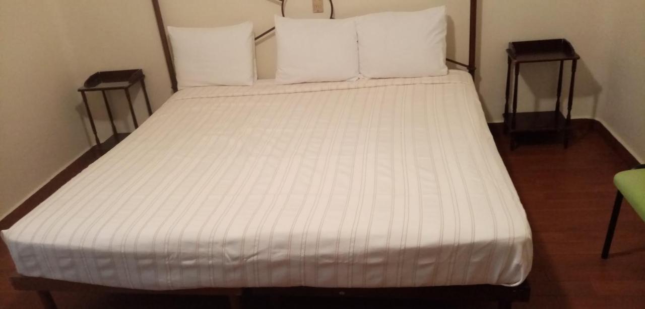 Nueva York Hotell Guadalajara Exteriör bild